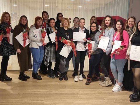 Útskrift úr Leikskólasmiðju og íslensku