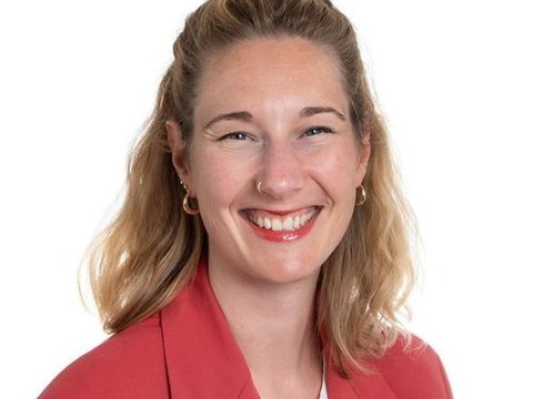 Ís­lenska sem brú að betra sam­fé­lagi